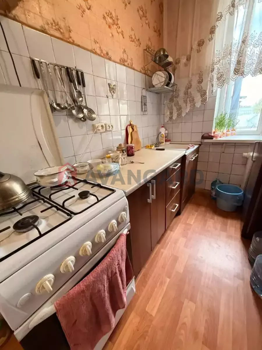 3 ��. ��������, 78/-/10 ��. �., 4/4 ������ ���� 6