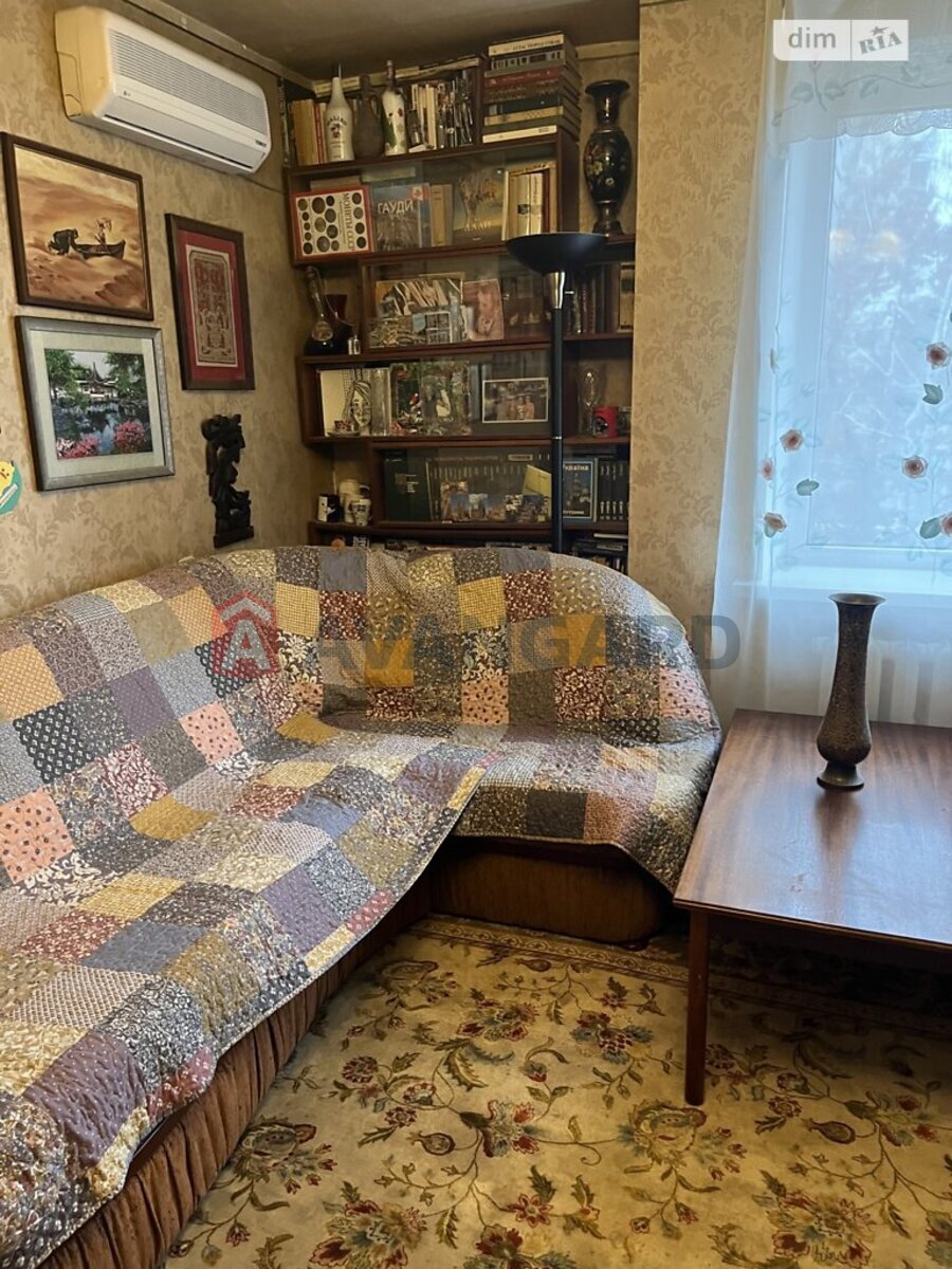 3 ��. ��������, 73/41/8 ��. �., 2/12 ������ ���� 2