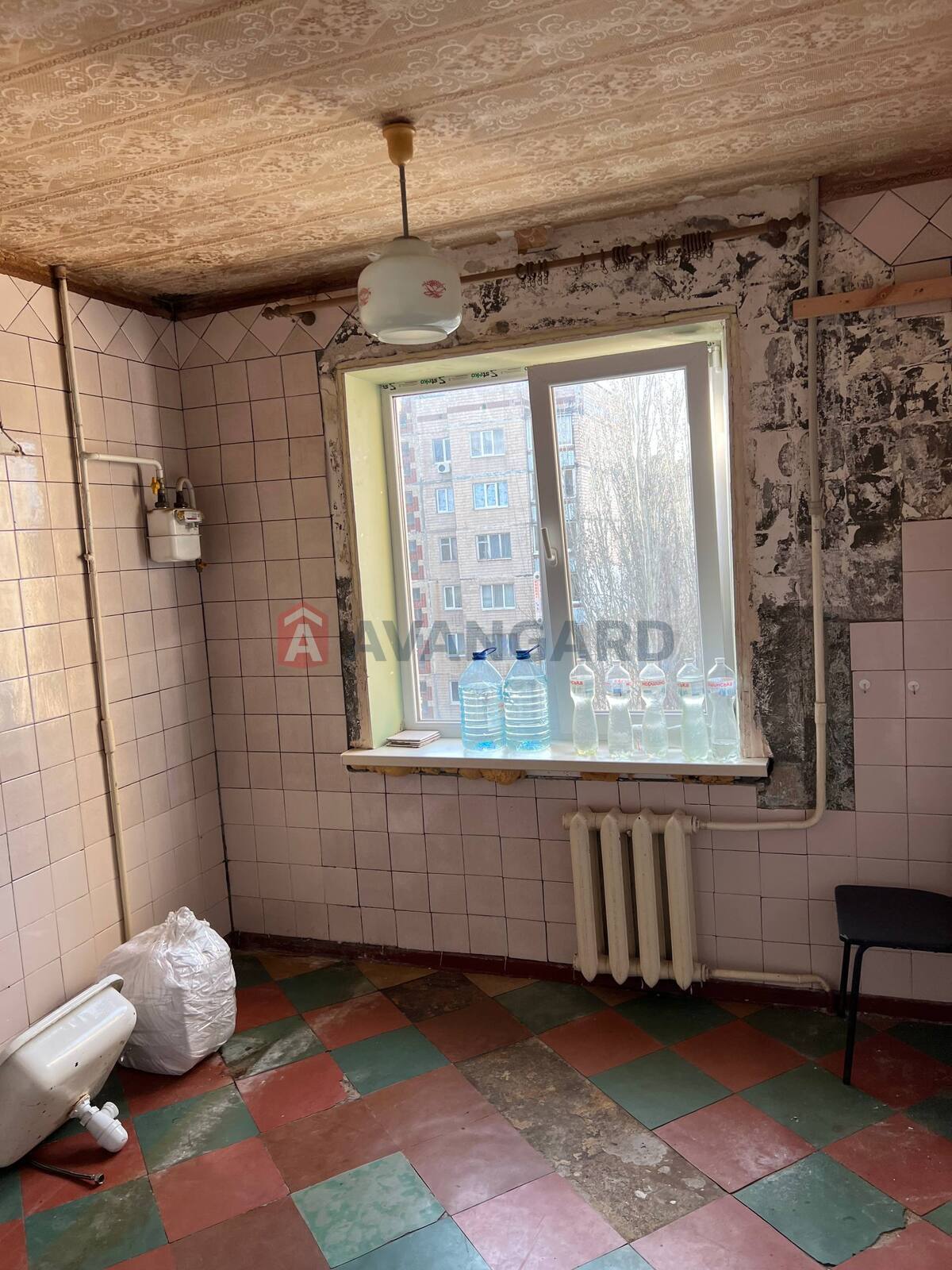 3 ����. ��������, 75/-/18 ��. �., 7/9 ���� ���� 11