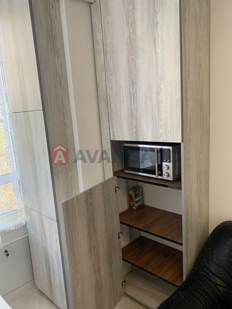 1 ��. ��������, 43/-/14 ��. �., 3/9 ������ ���� 8