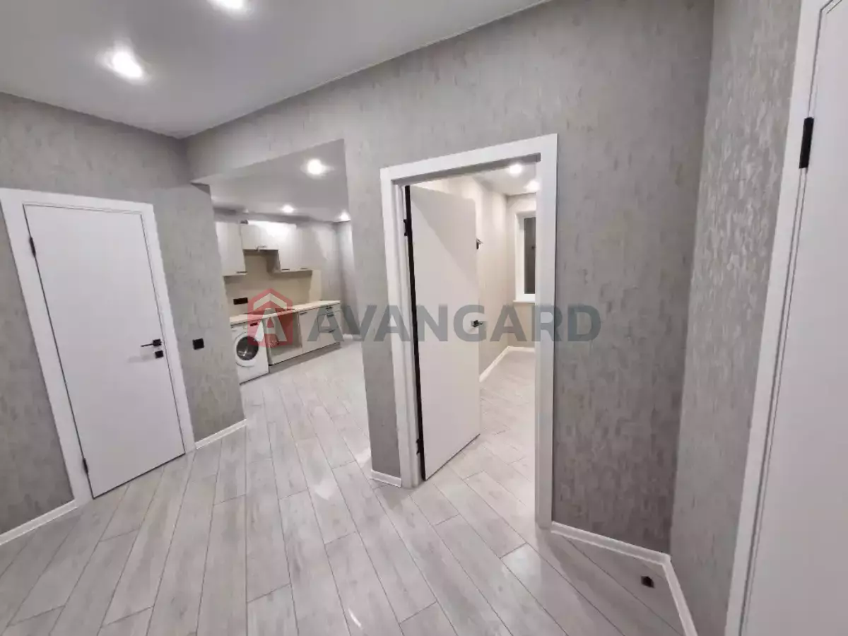 1 ��. ��������, 33/-/12 ��. �., 5/5 ������ ���� 7