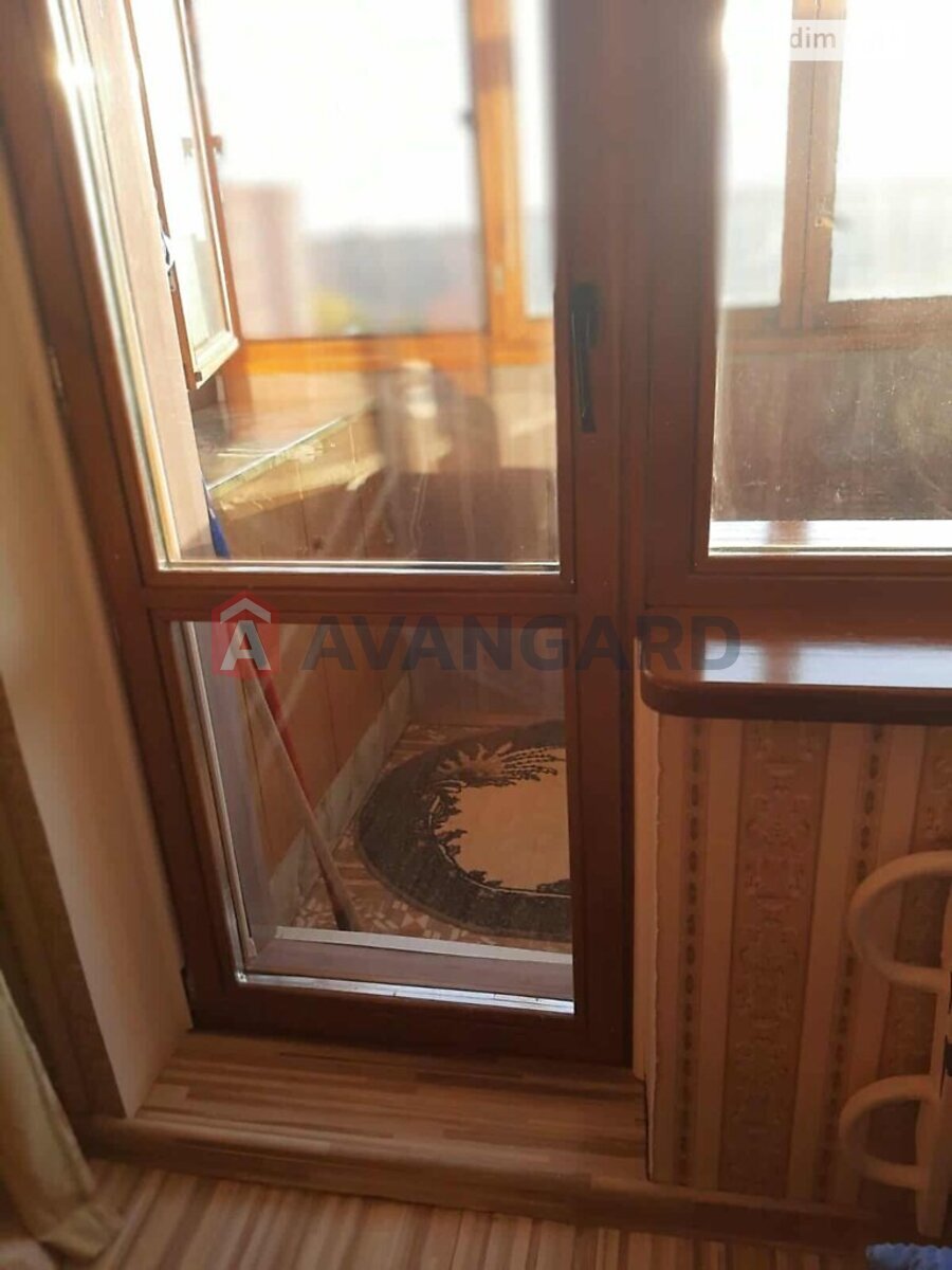 2 ��. ��������, 50/30/8 ��. �., 8/10 ������ ���� 19