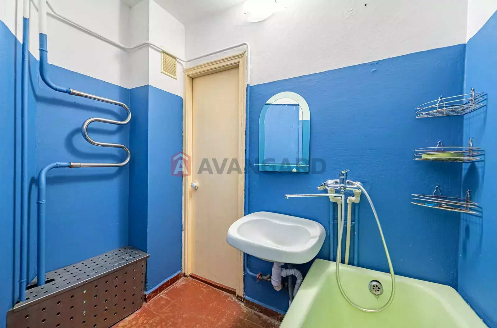 3 ��. ��������, 99/42/7 ��. �., 12/12 ������ ���� 4