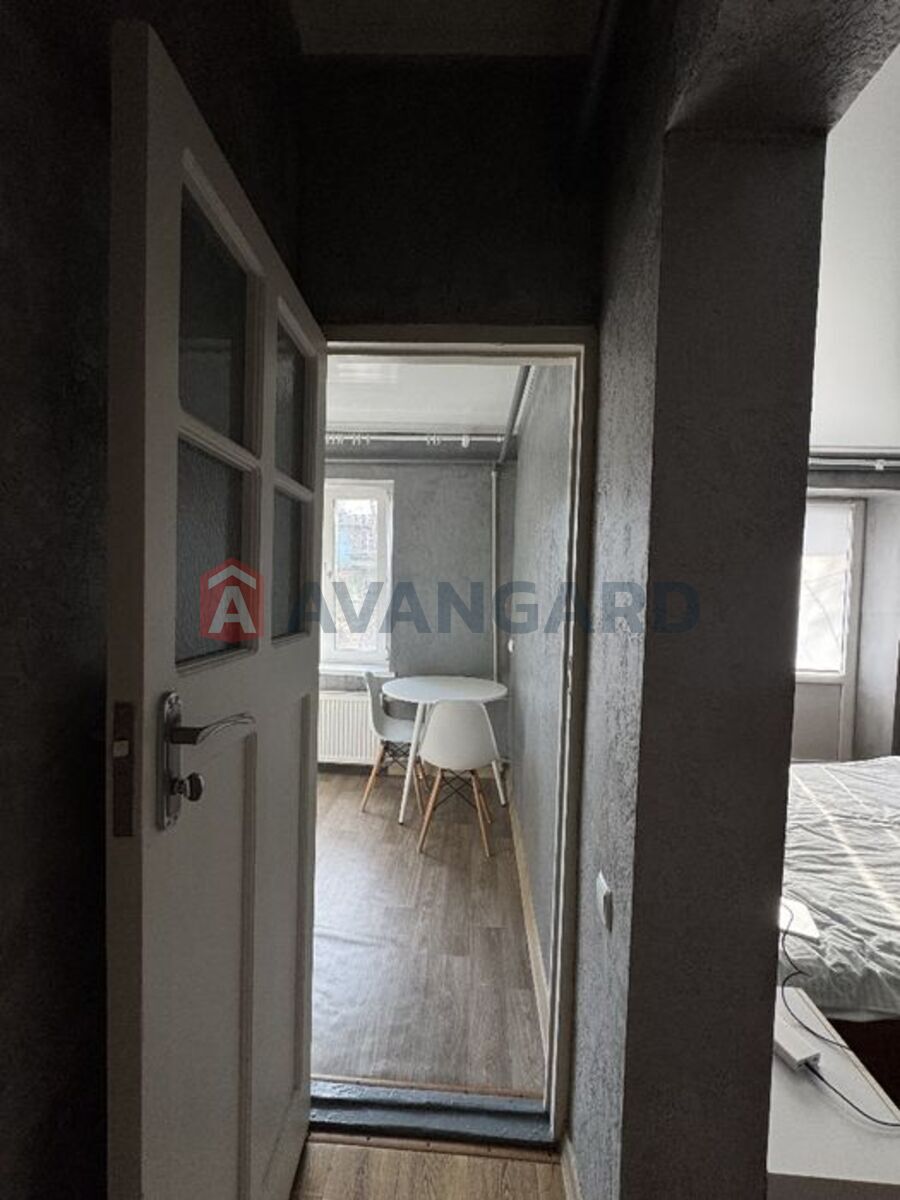 1 ��. ��������, 27/-/5 ��. �., 2/2 ������ ���� 6