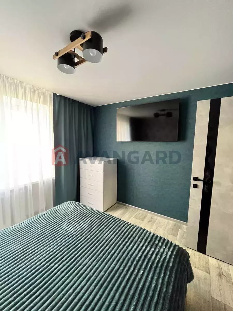 3 ��. ��������, 70/-/- ��. �., 11/16 ������ ���� 2