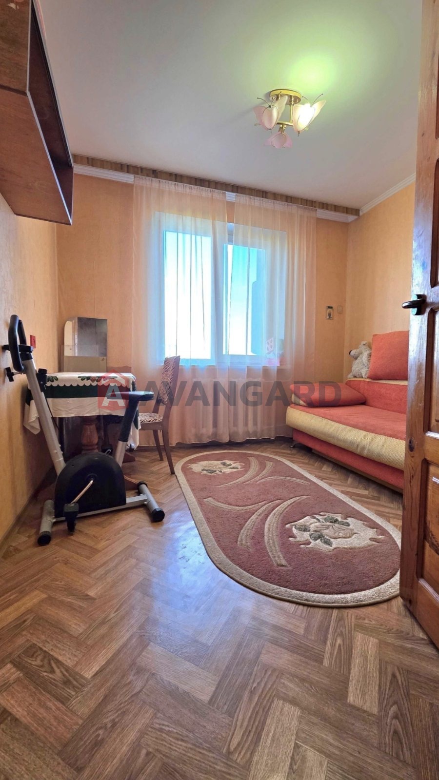 3 ����. ��������, 63/-/6 ��. �., 8/9 ���� ���� 4