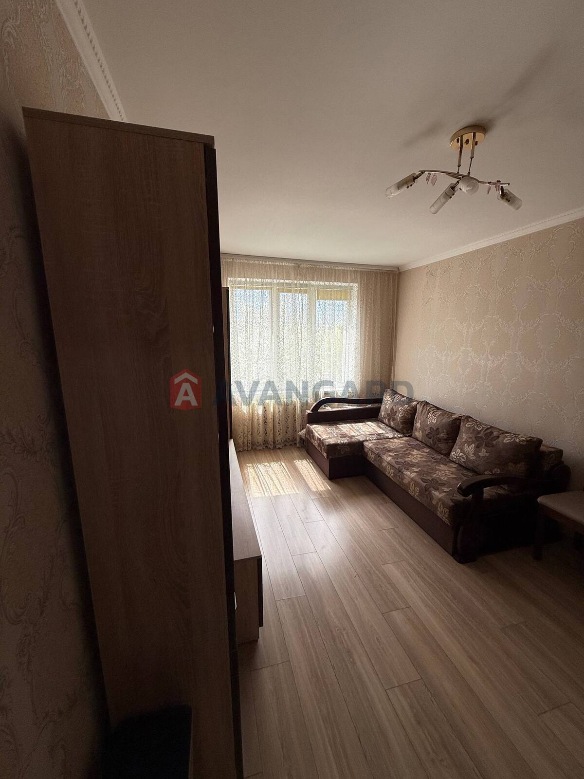 1 ��. ��������, 32/-/6 ��. �., 4/5 ������ ���� 5