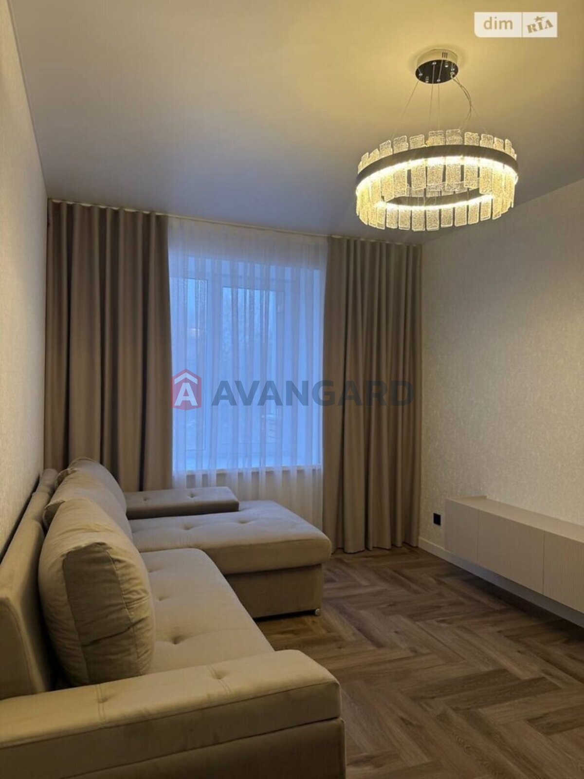 2 ��. ��������, 70/-/- ��. �., 1/10 ������ ���� 13