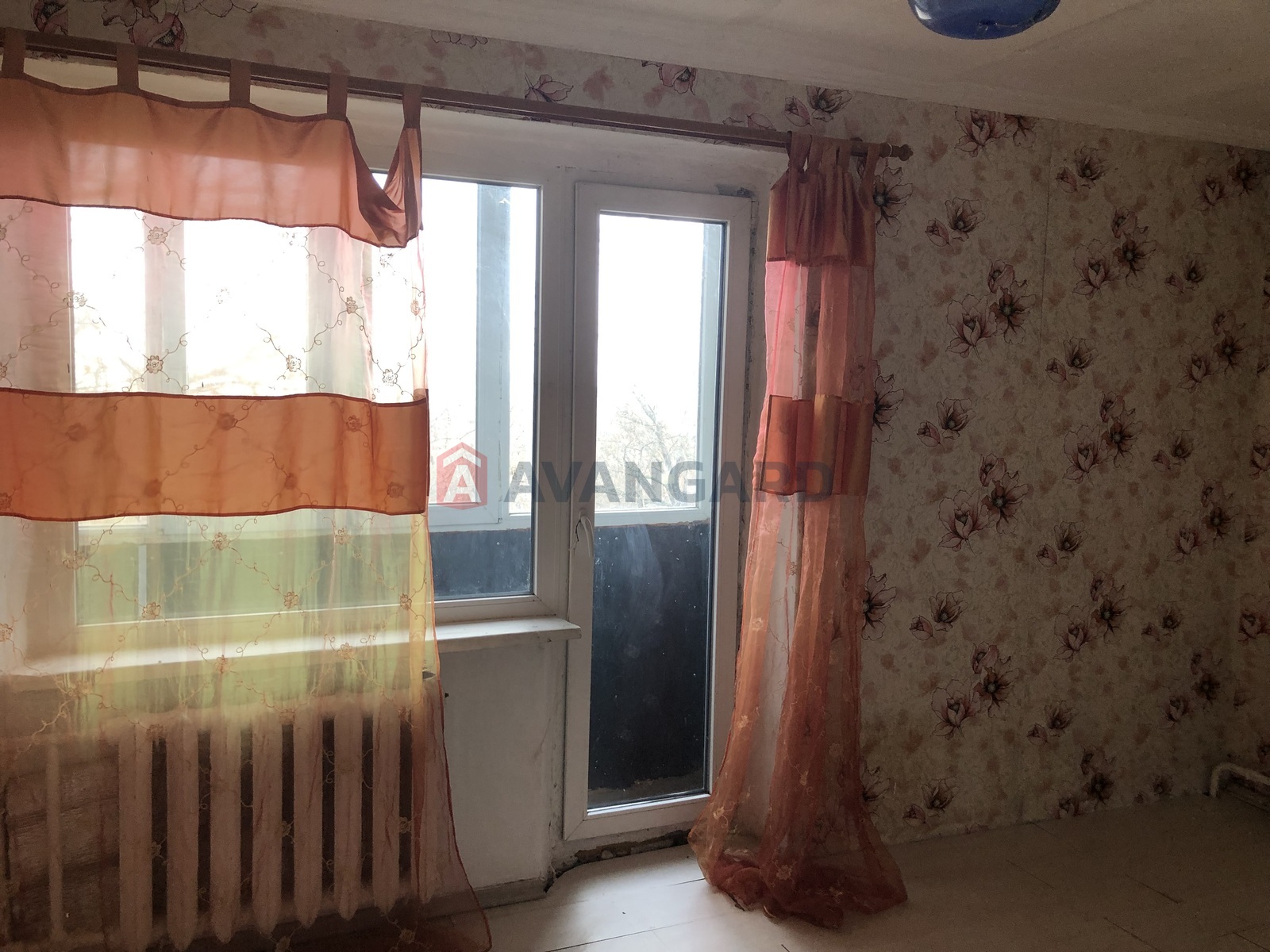 2 ����. ��������, 42/-/6.5 ��. �., 5/5 ���� ���� 18