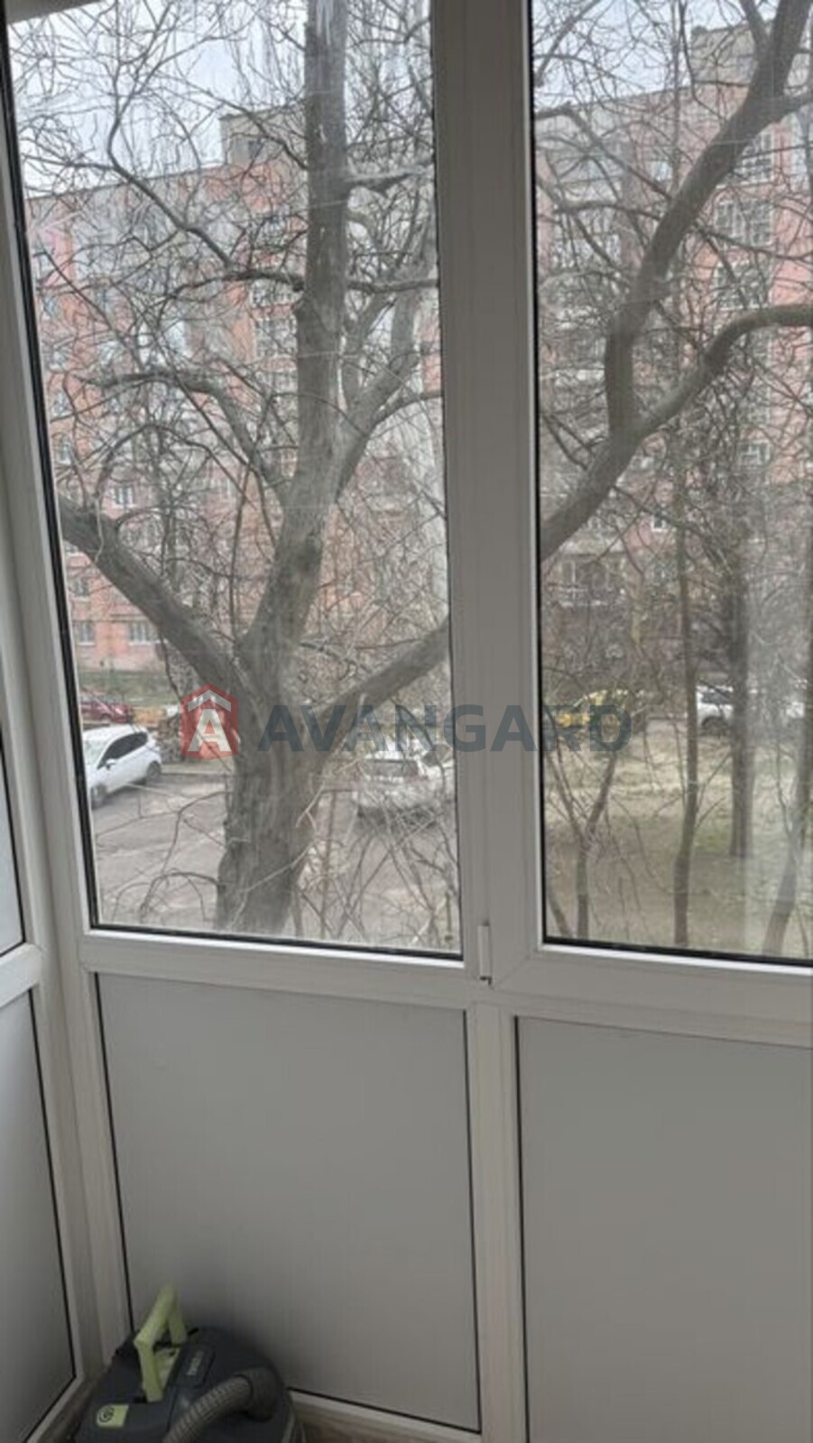 1 ��. ��������, 37/-/7 ��. �., 2/5 ������ ���� 8