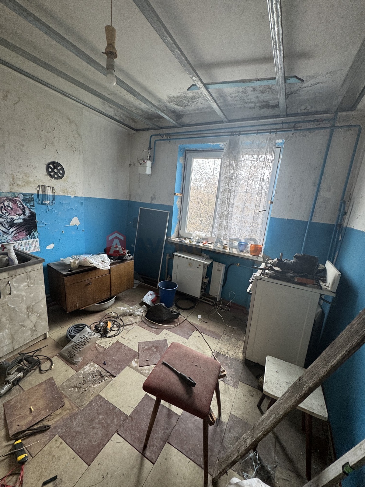 1 ��. ��������, 32,8/14,8/8,6 ��. �., 3/5 ������ ���� 6