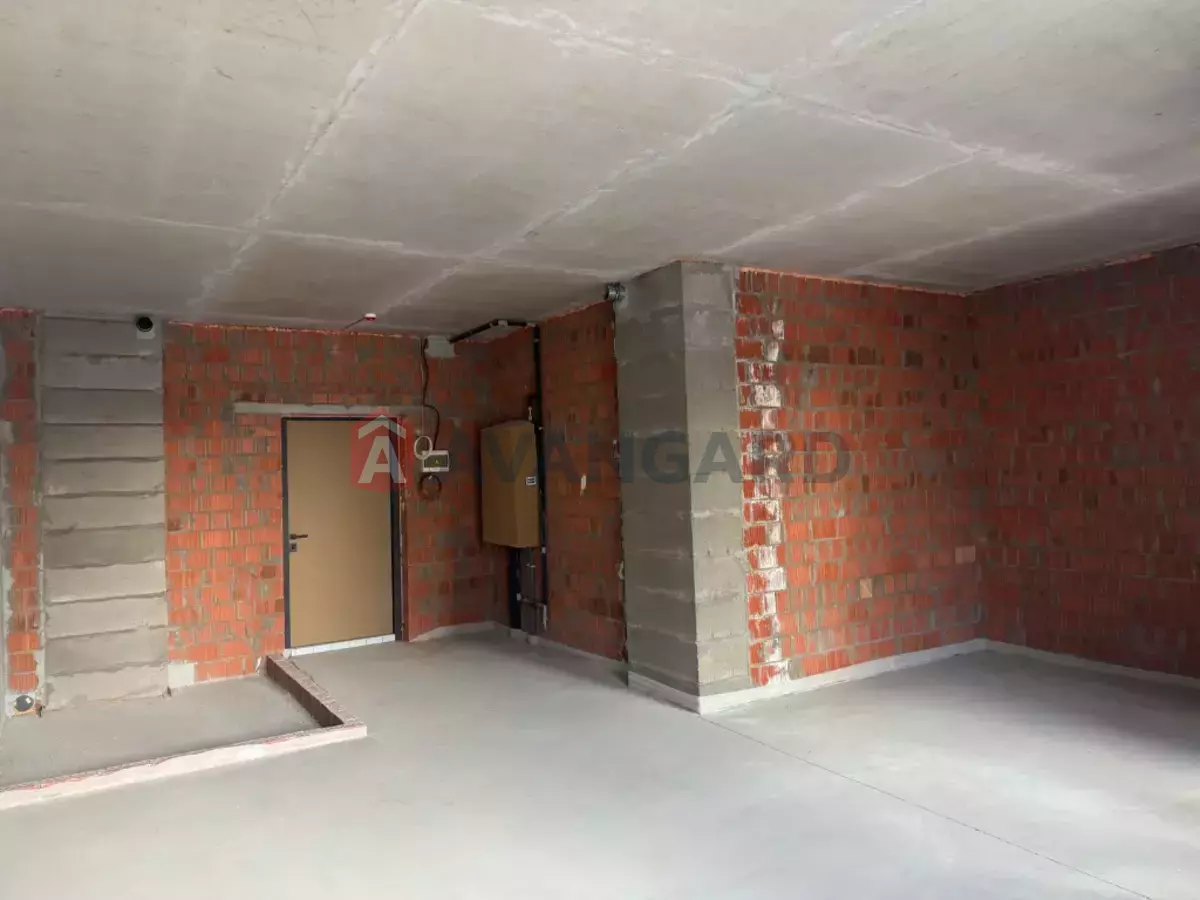 1 ��. ��������, 42/-/- ��. �., 8/23 ������ ���� 4