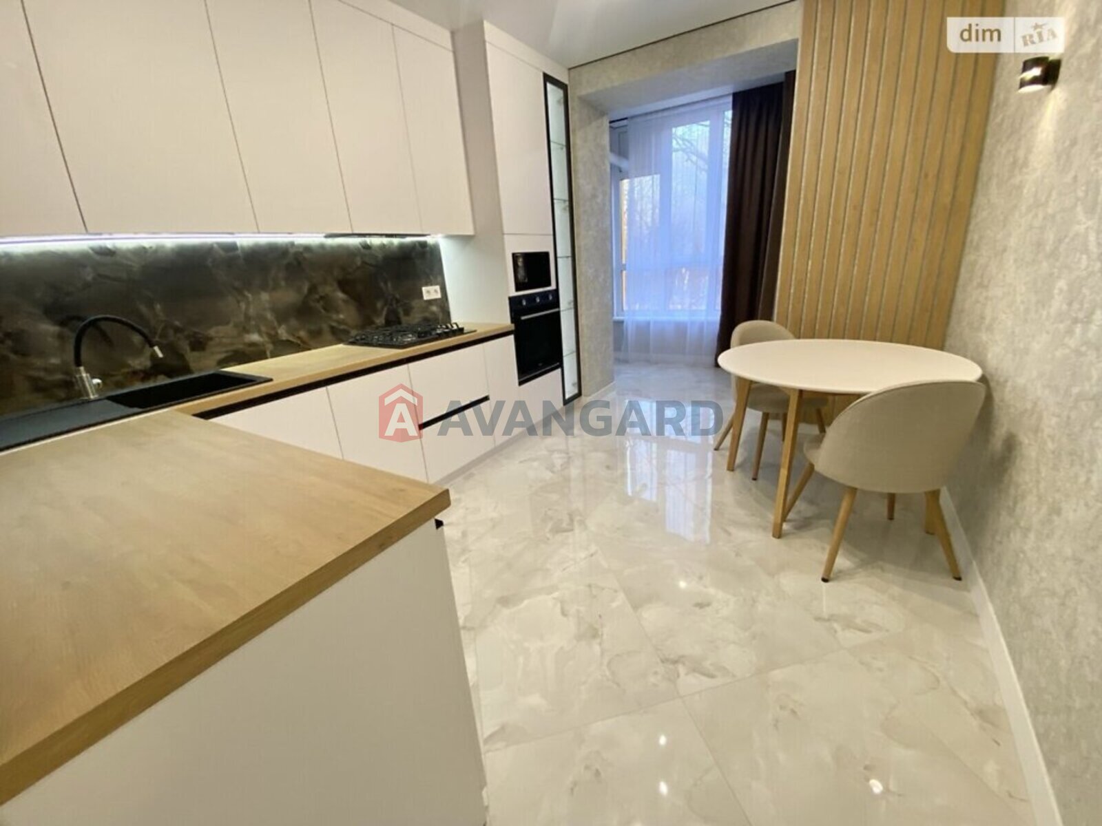 1 ��. ��������, 46/-/- ��. �., 5/11 ������ ���� 8