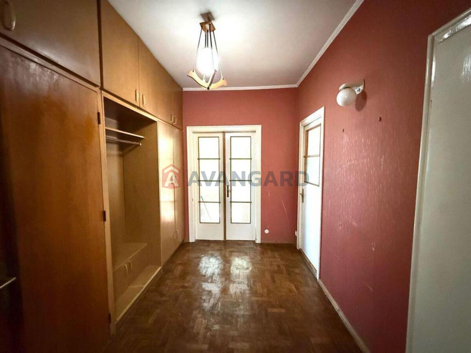 2 ����. ��������, 71/-/20 ��. �., 1/4 ���� ���� 9