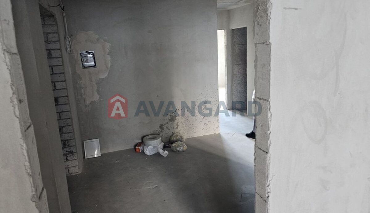 3 ��. ��������, 70/-/13 ��. �., 4/10 ������ ���� 8