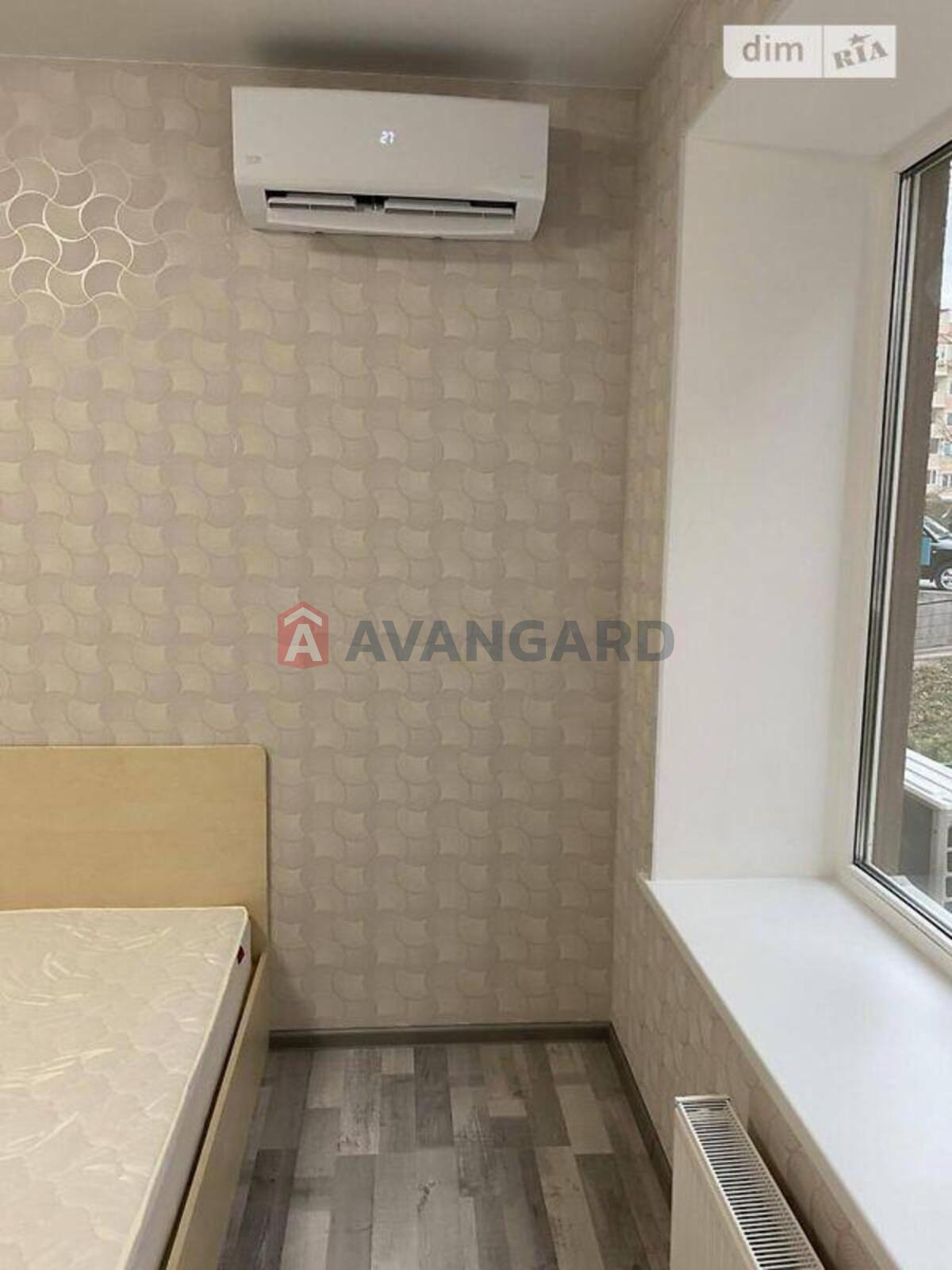 1 ��. ��������, 34/15/8 ��. �., 1/11 ������ ���� 3