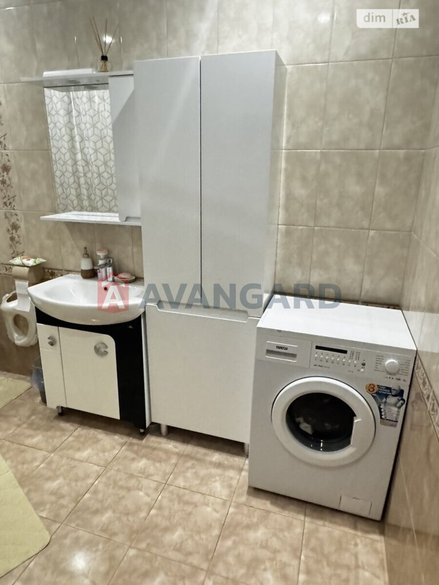 2 ��. ��������, 80/39/14 ��. �., 3/5 ������ ���� 13