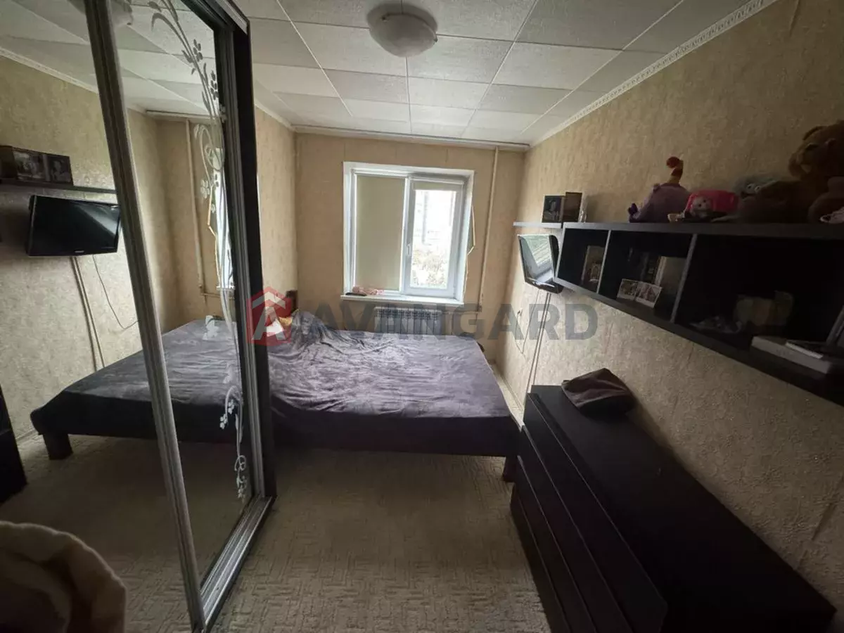 2 . , 44/-/7 . ., 4/10   5