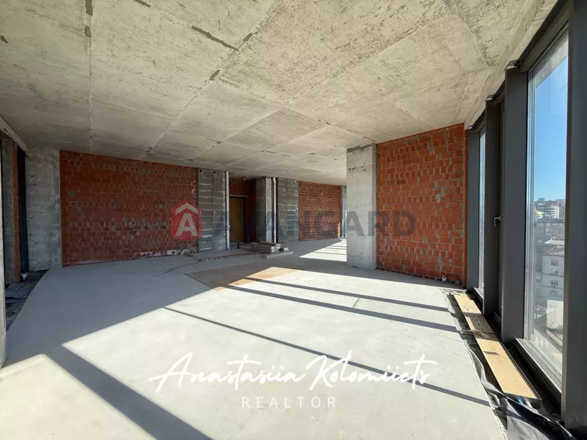 3 ��. ��������, 107/-/45 ��. �., 11/12 ������ ���� 8