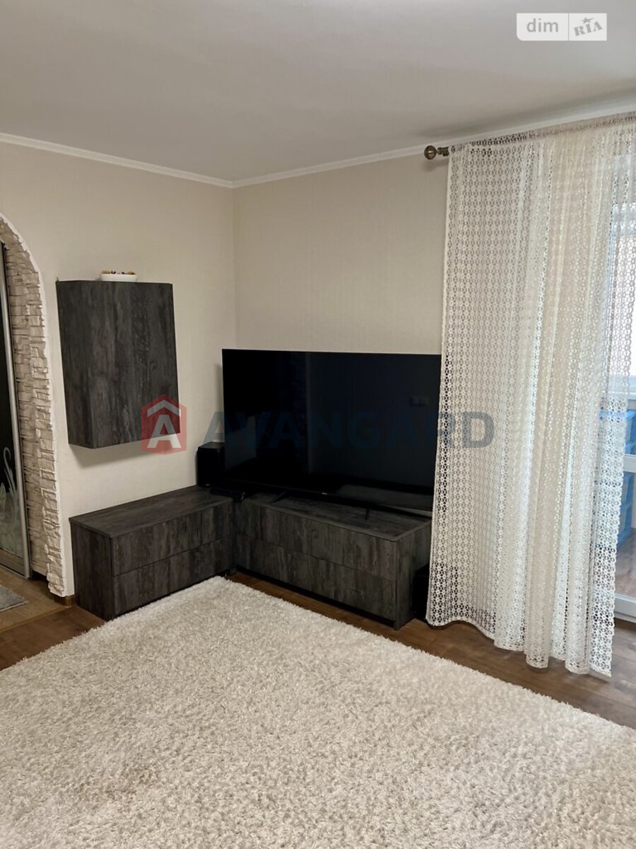 3 ����. ��������, 110/45/18 ��. �., 4/5 ���� ���� 11