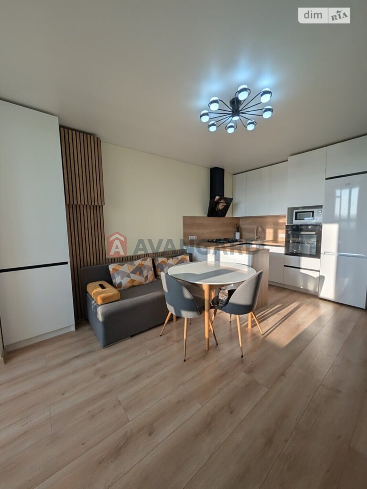 2 ��. ��������, 80/-/20 ��. �., 4/10 ������ ���� 12