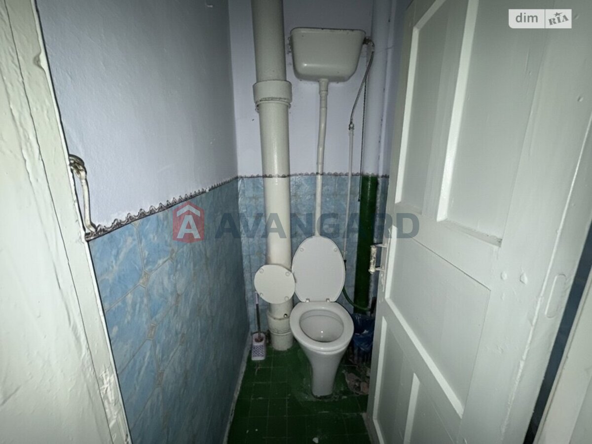 3 ����. ��������, 61/38/6 ��. �., 2/2 ���� ���� 8