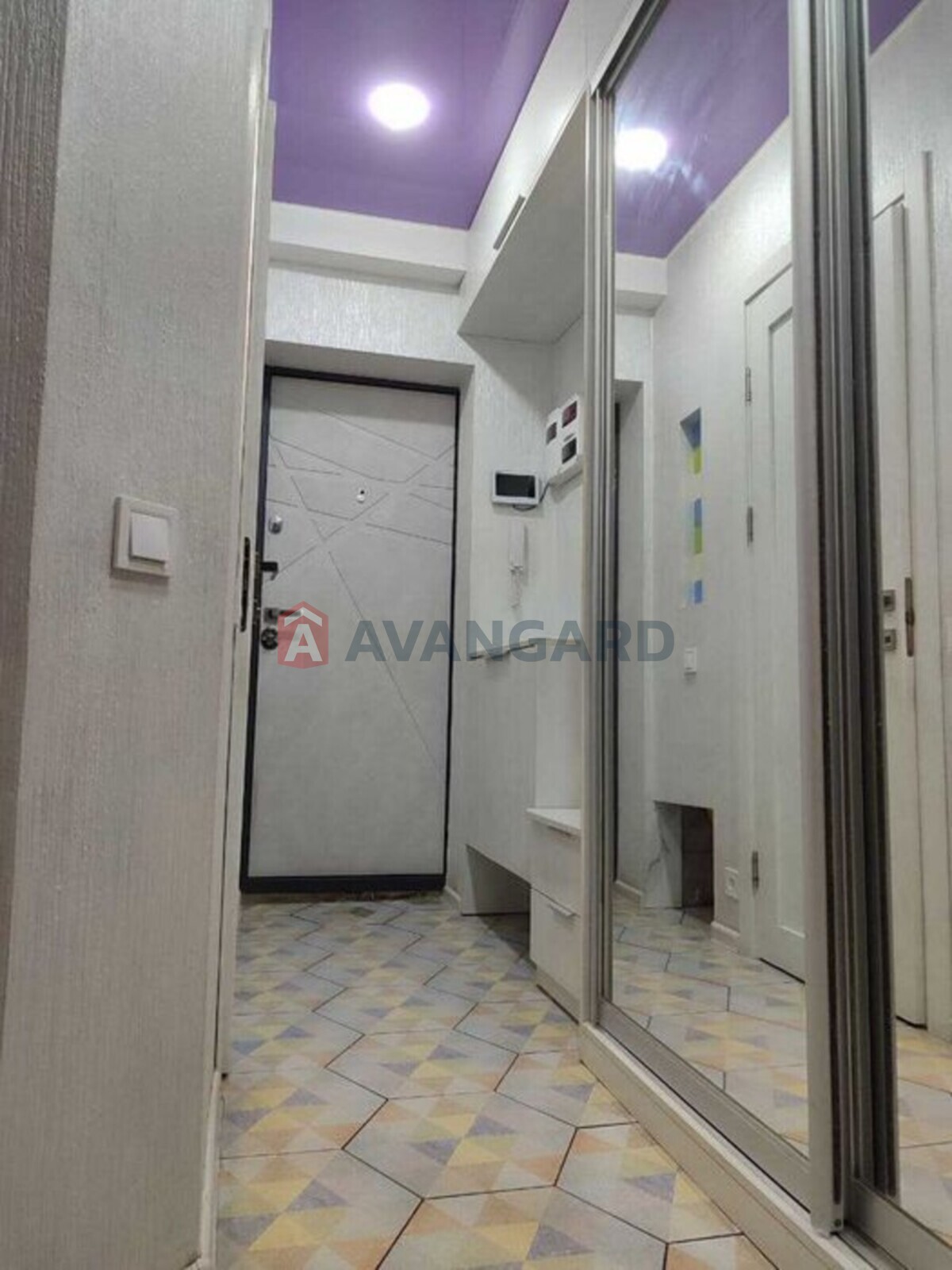 3 ��. ��������, 53/-/5 ��. �., 3/5 ������ ���� 7