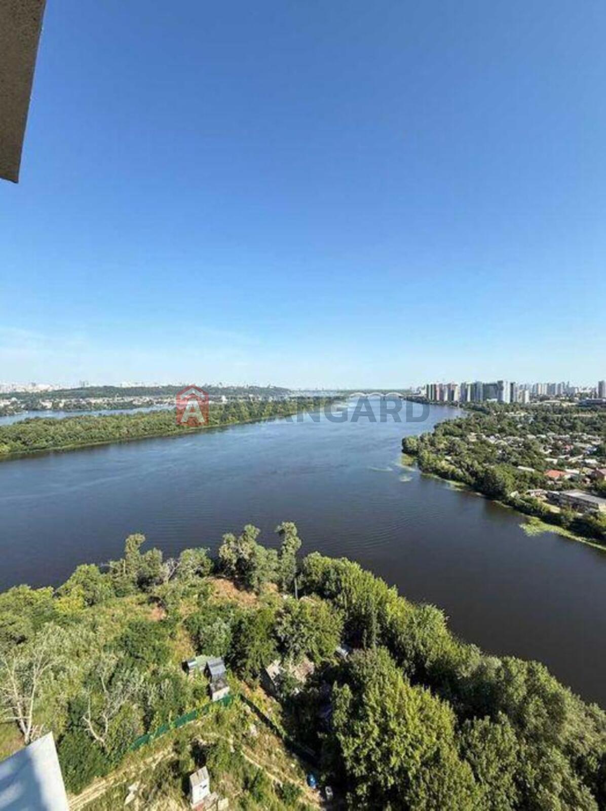 3 ��. ��������, 124/-/52 ��. �., 20/25 ������ ���� 9