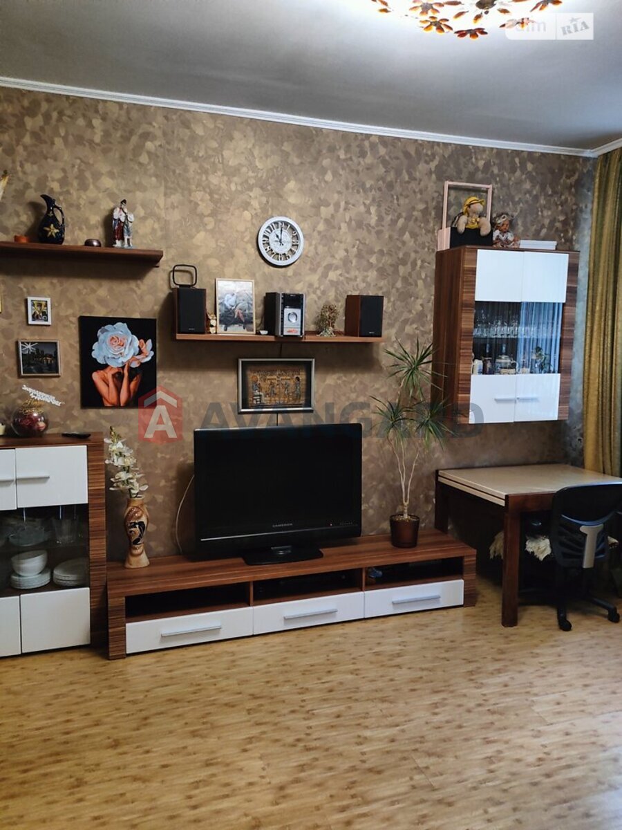 3 кім. квартира, 63/-/10 кв. м., 1/2 поверх фото 2 3 кім. квартира, 63/-/10 кв. м., 1/2 поверх фото 2