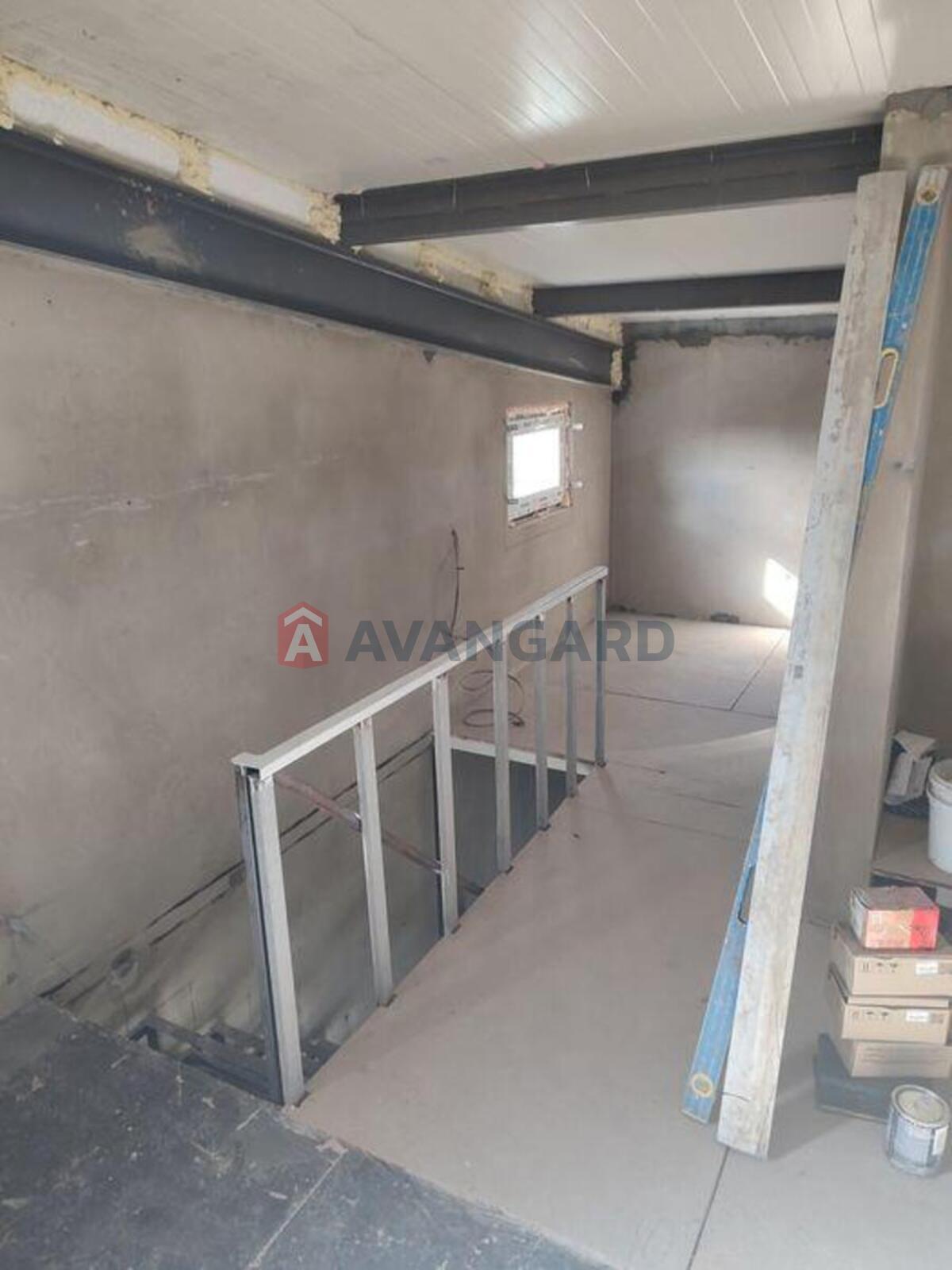 2 ��. ��������, 50/-/8 ��. �., 4/4 ������ ���� 3