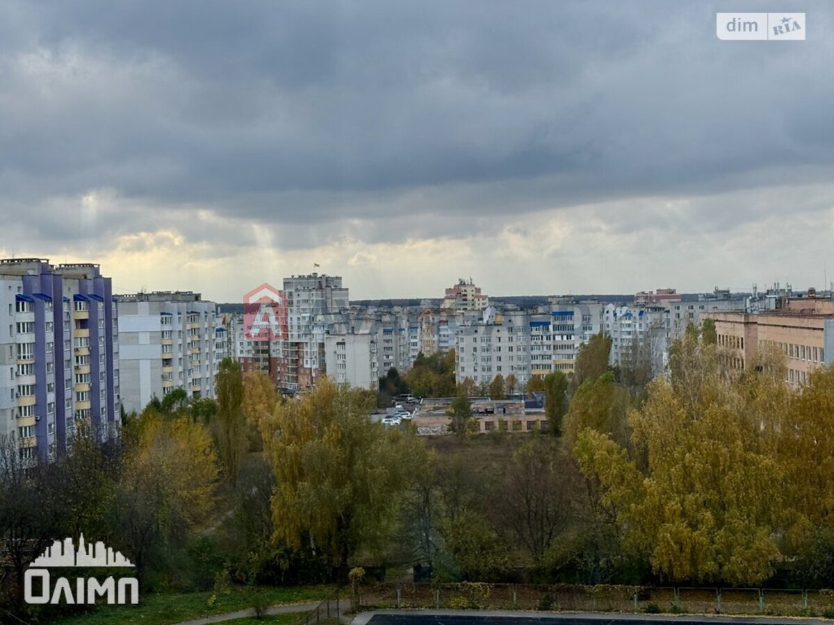 2 ����. ��������, 68/33/11 ��. �., 8/9 ���� ���� 10