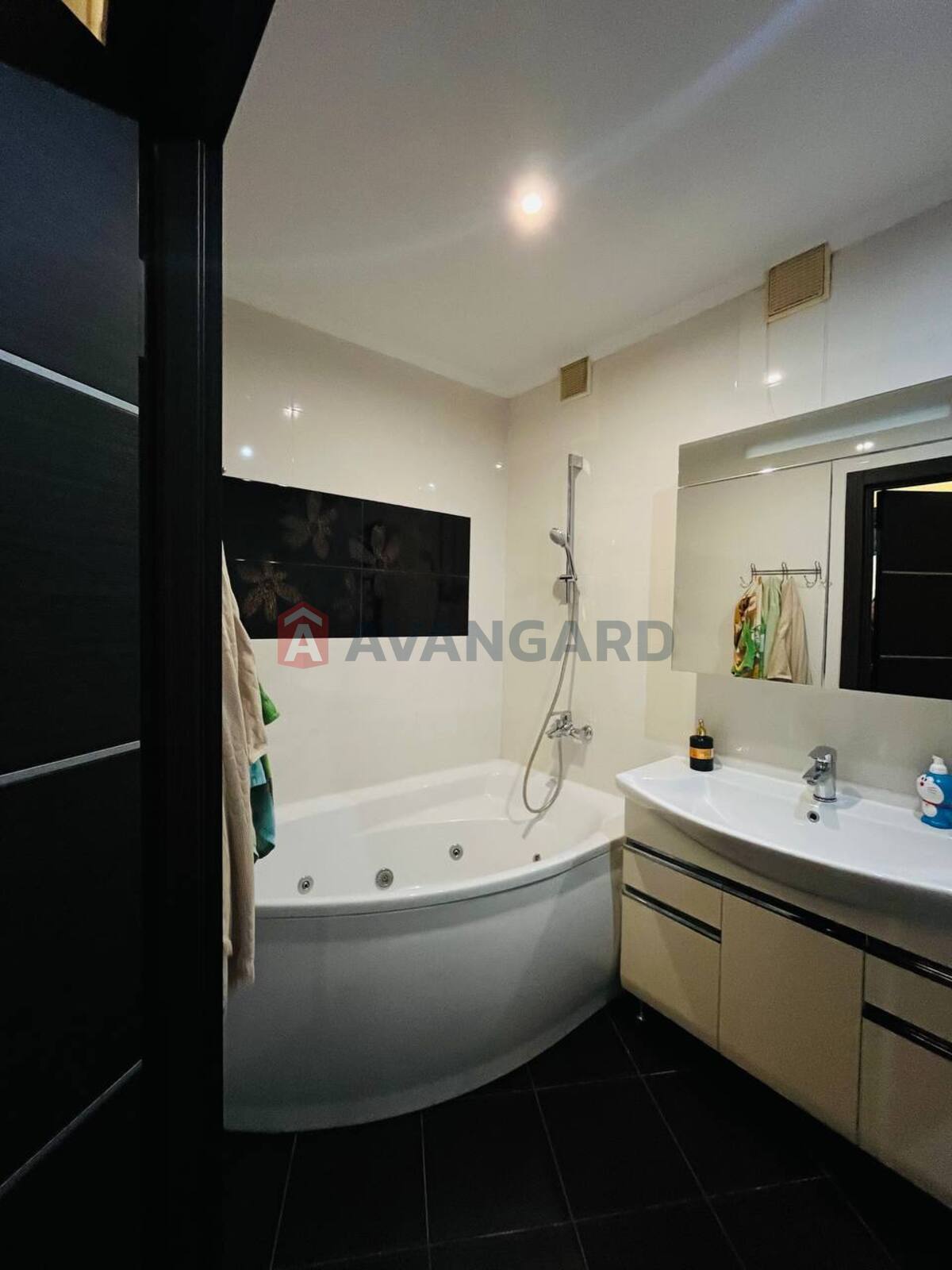 3 ��. ��������, 106.6/-/20 ��. �., 10/11 ������ ���� 7