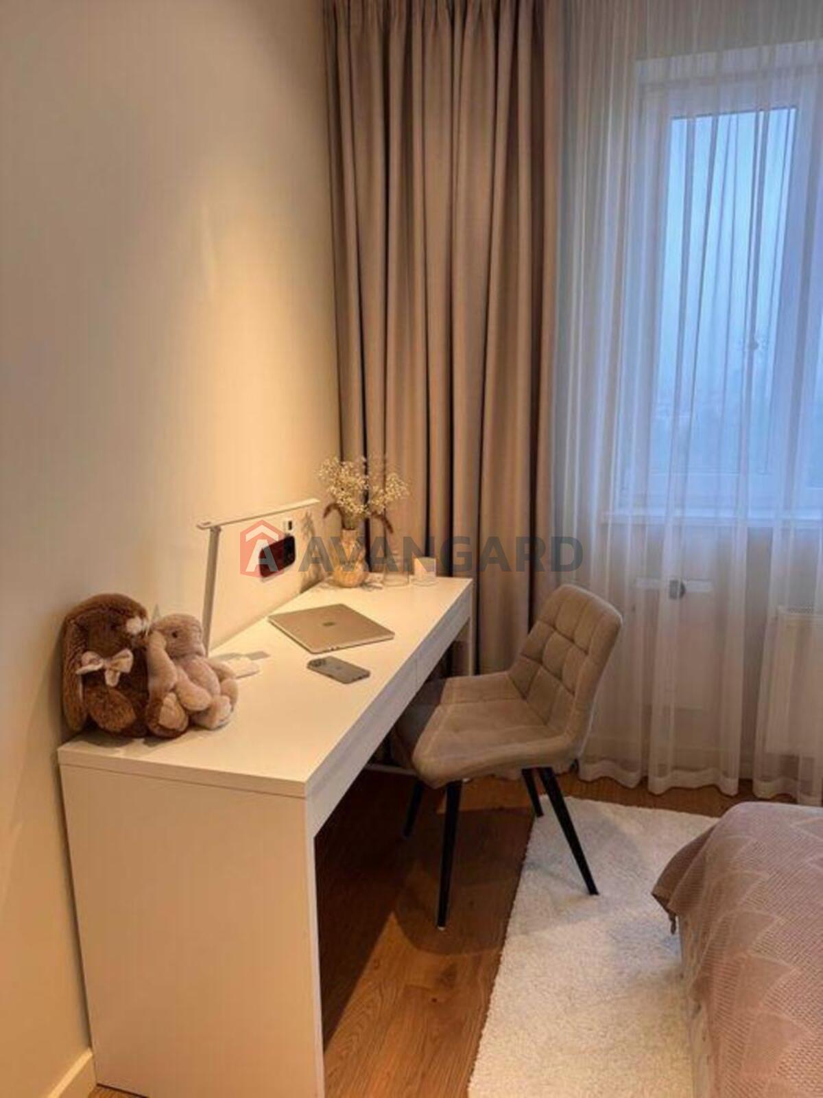 3 ����. ��������, 87/-/37 ��. �., 22/25 ���� ���� 8