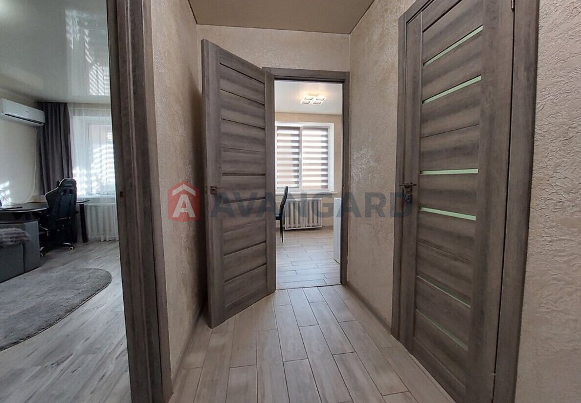 1 ��. ��������, 32/17/7 ��. �., 9/9 ������ ���� 9