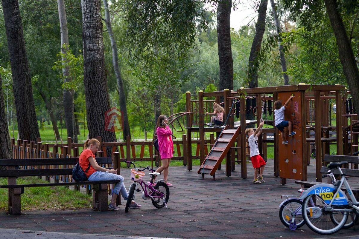 1 ��. ��������, 43/18/12 ��. �., 24/26 ������ ���� 21