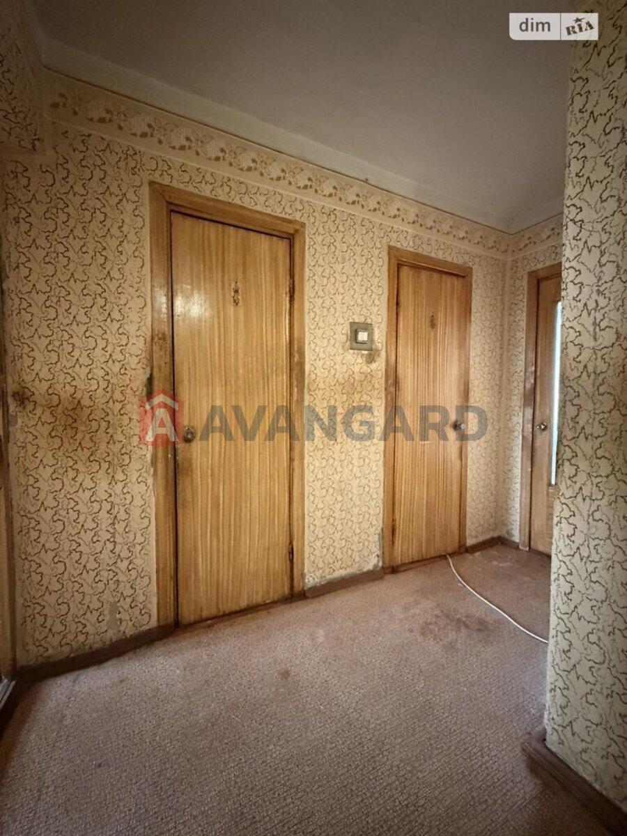 3 ��. ��������, 64/36/8 ��. �., 4/9 ������ ���� 8