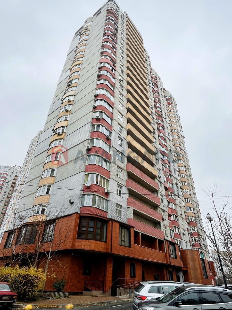 3 ��. ��������, 87 / 44 / 23 �? ��. �., 22/25 ������ ���� 10