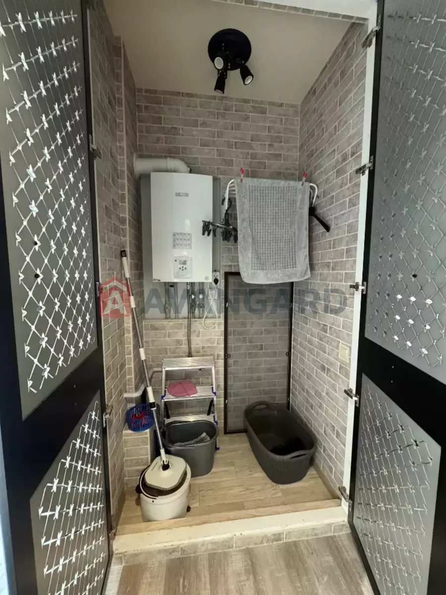 1 ��. ��������, 48/-/- ��. �., 2/10 ������ ���� 12