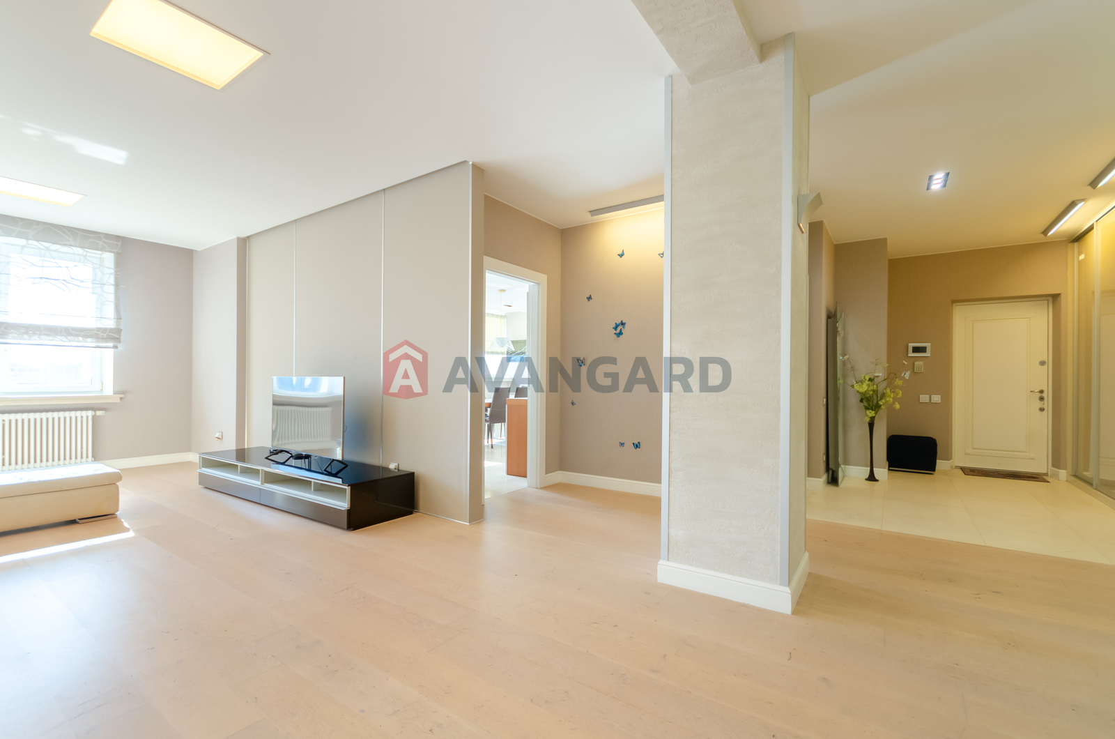 4 ��. ��������, 201.7/-/35 ��. �., 16/18 ������ ���� 17