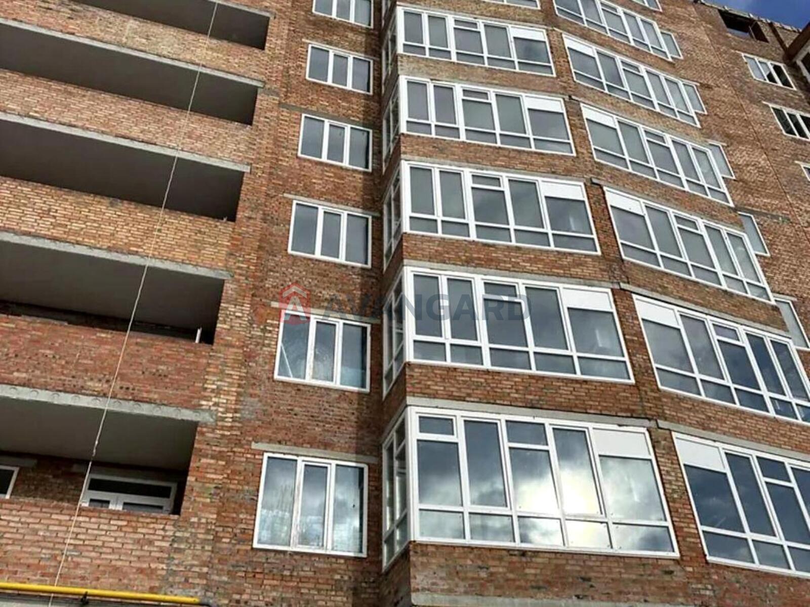 1 ��. ��������, 53/18/23 ��. �., 2/10 ������ ���� 8