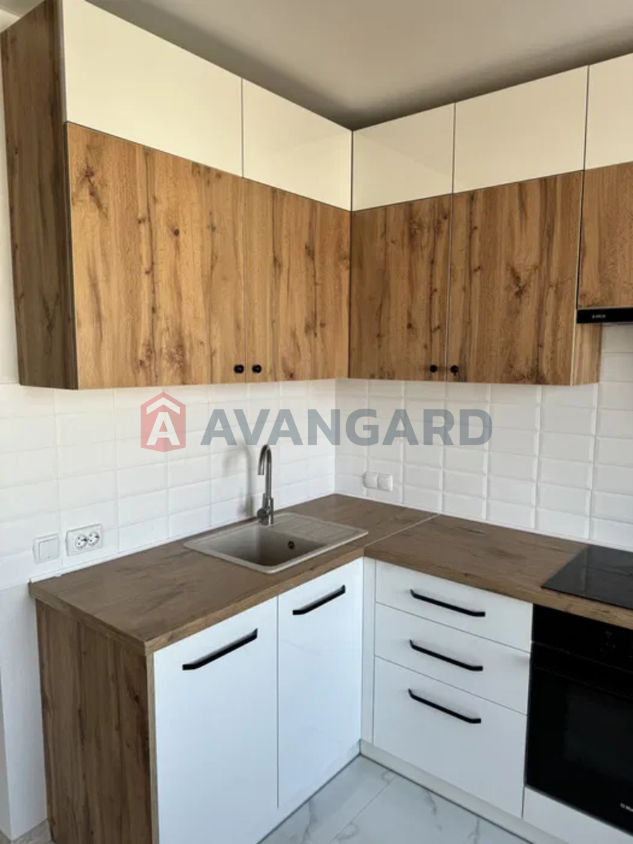 2 ��. ��������, 50/-/15 ��. �., 10/14 ������ ���� 15