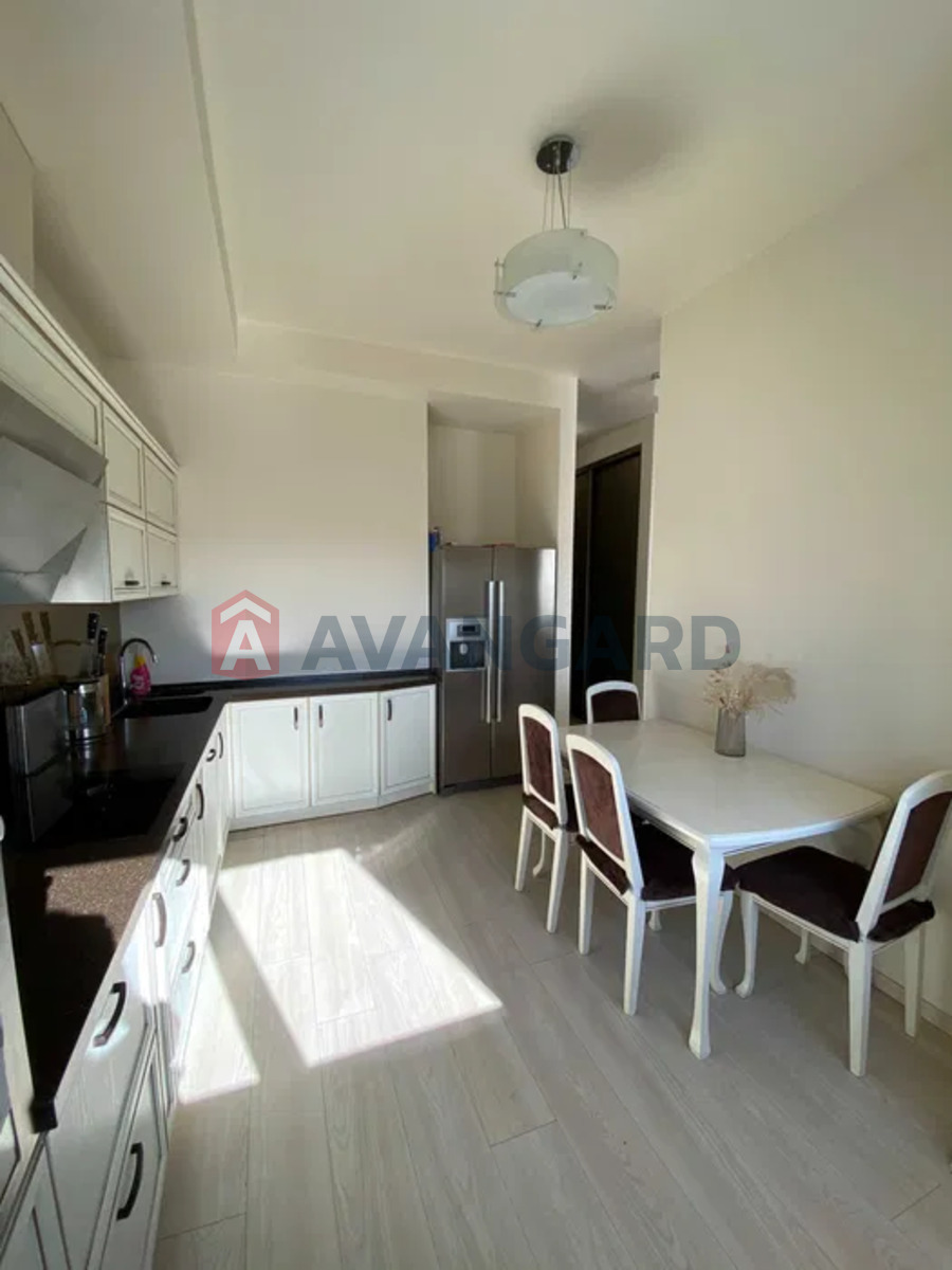 3 ����. ��������, 92/60/16 ��. �., 18/22 ���� ���� 2