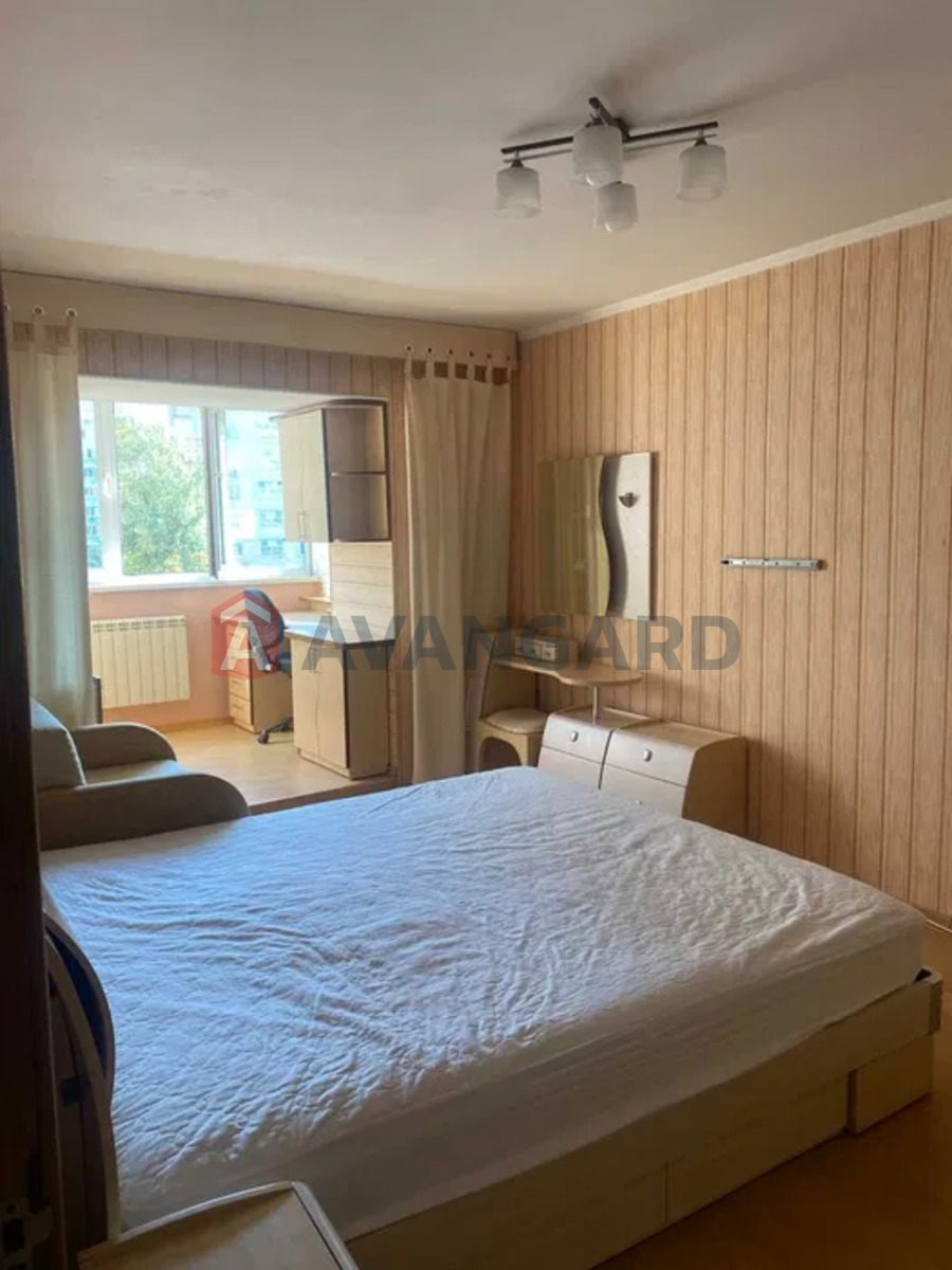 1 ��. ��������, 59/-/13 ��. �., 5/5 ������ ���� 12