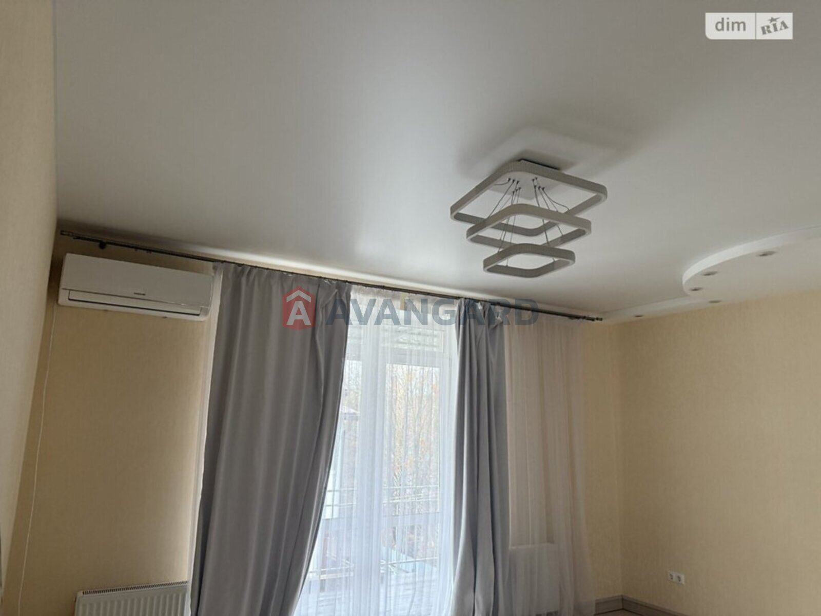 4 ����. ��������, 100/70/20 ��. �., 2/2 ���� ���� 8