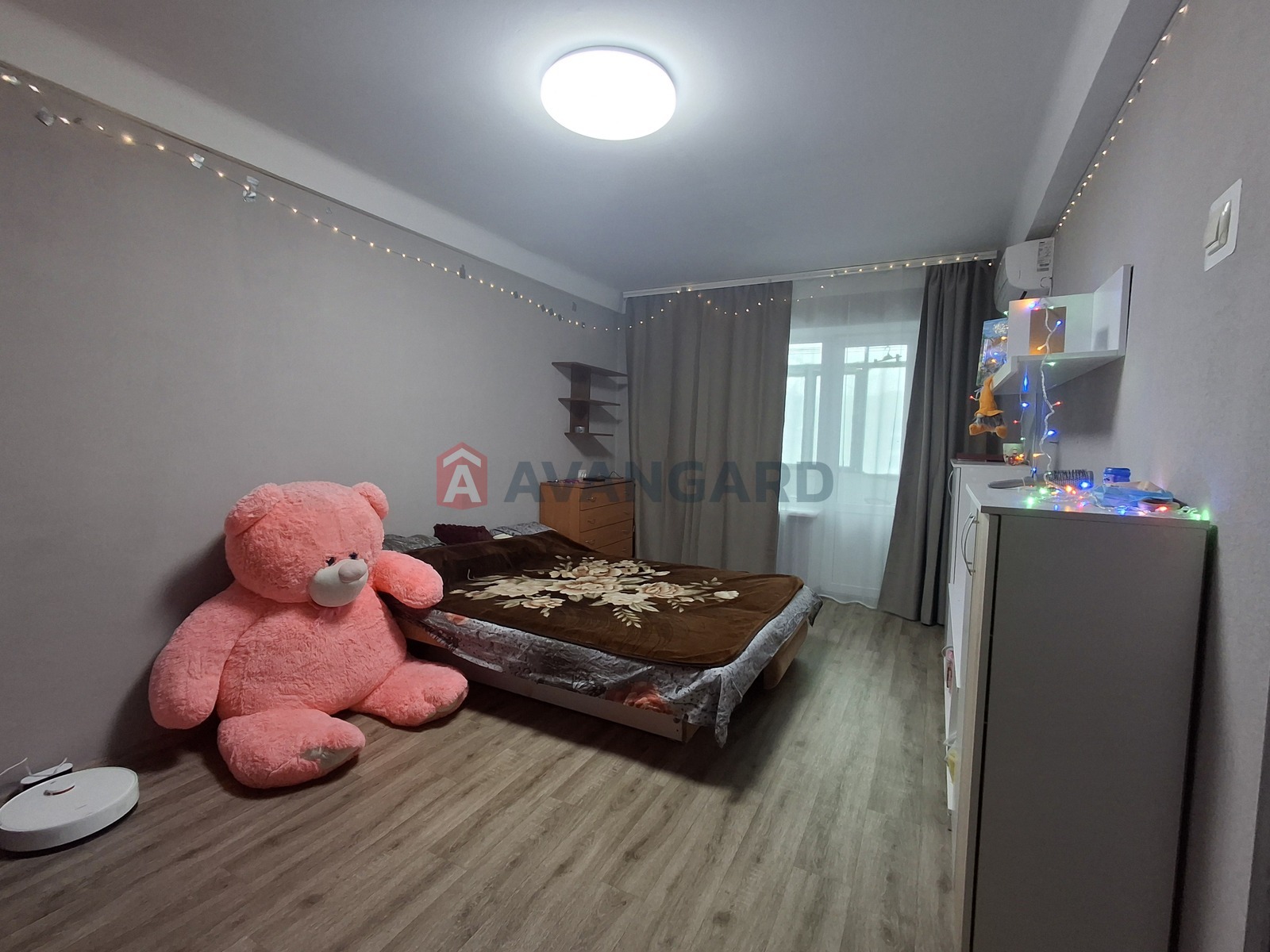 2 ����. ��������, 50/-/9 ��. �., 4/9 ���� ���� 30