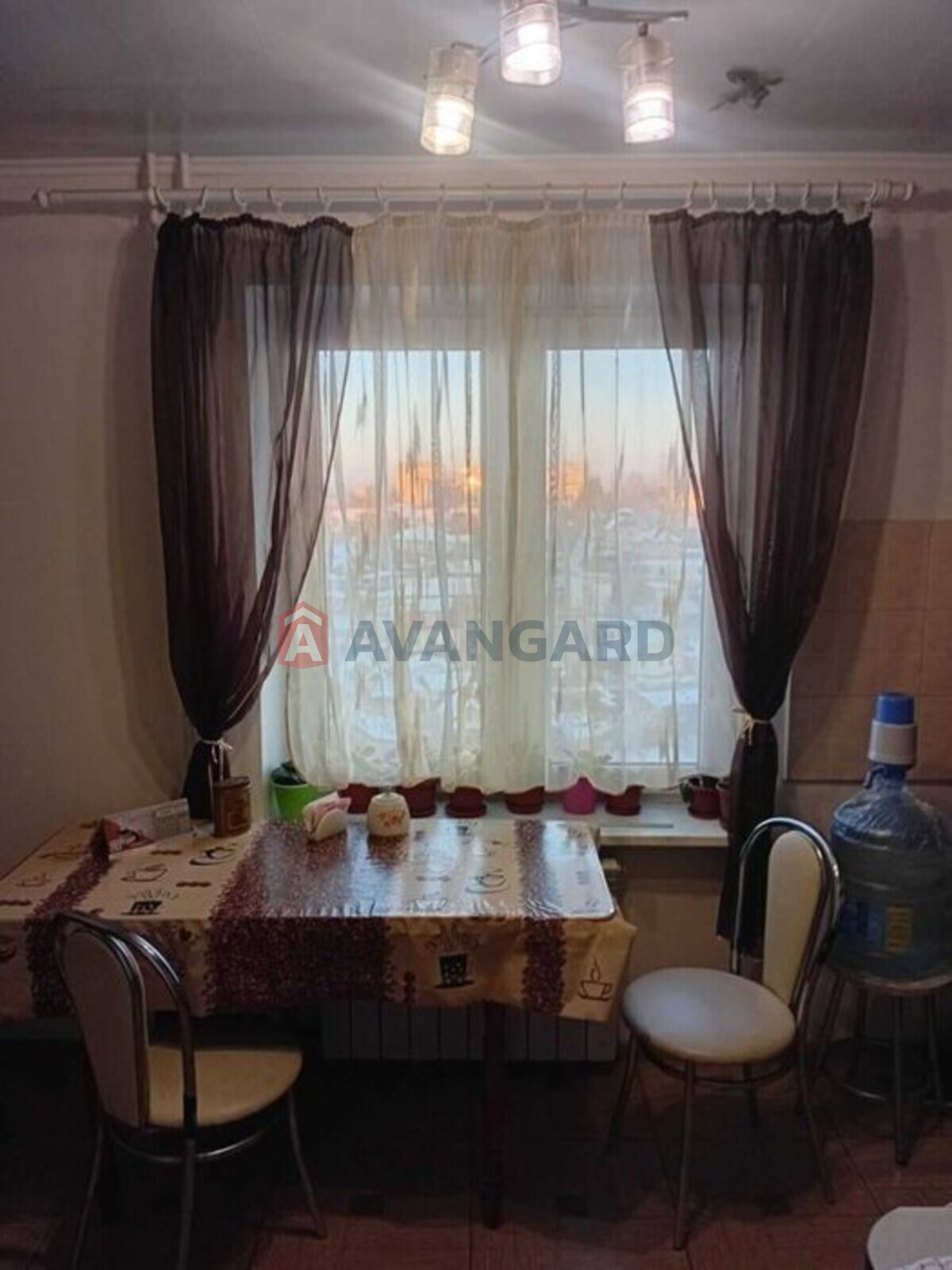 1 ��. ��������, 40/-/8 ��. �., 8/9 ������ ���� 9