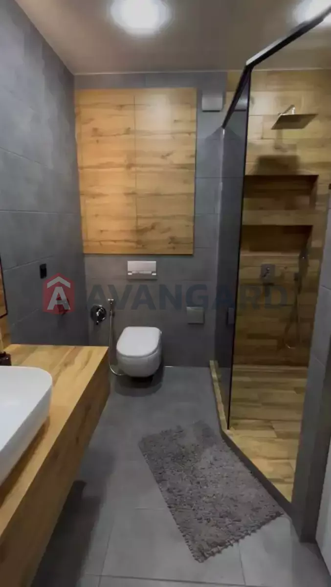 3 ��. ��������, 79/46/20 ��. �., 3/12 ������ ���� 16