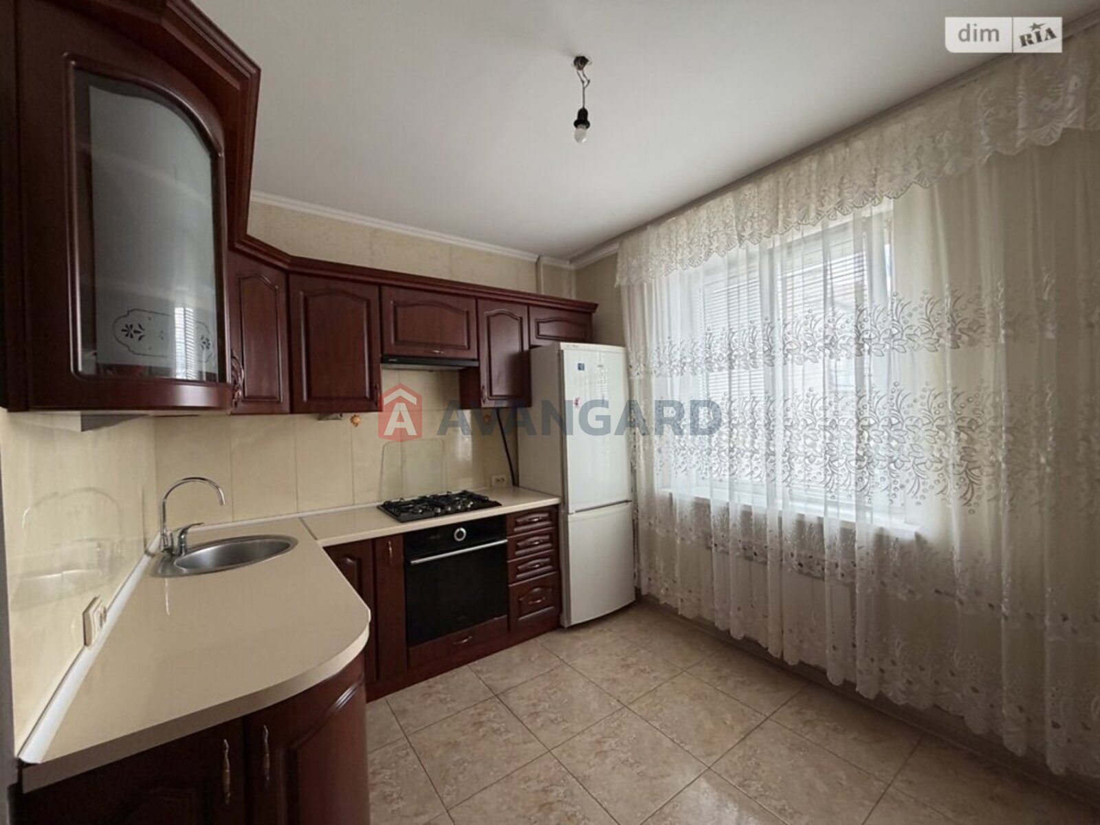 4 ��. ��������, 86/-/- ��. �., 7/9 ������ ���� 3