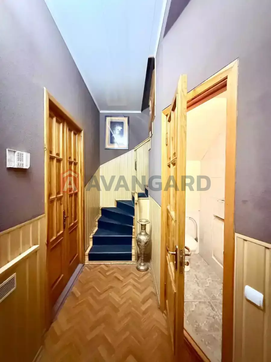 3 ��. ��������, 74/46/12 ��. �., 1/2 ������ ���� 7