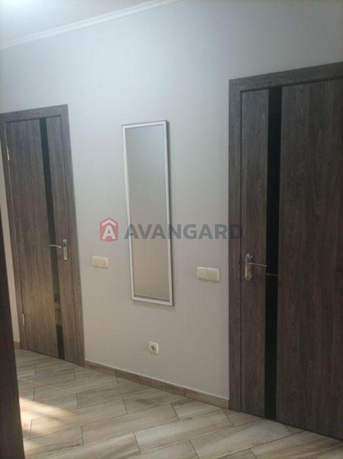 2 ��. ��������, 63/-/4 ��. �., 8/22 ������ ���� 3